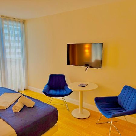 Vip Aparthotel Orbi City Sea View バトゥーミ エクステリア 写真