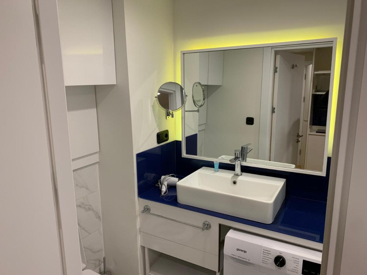 Vip Aparthotel Orbi City Sea View バトゥーミ エクステリア 写真