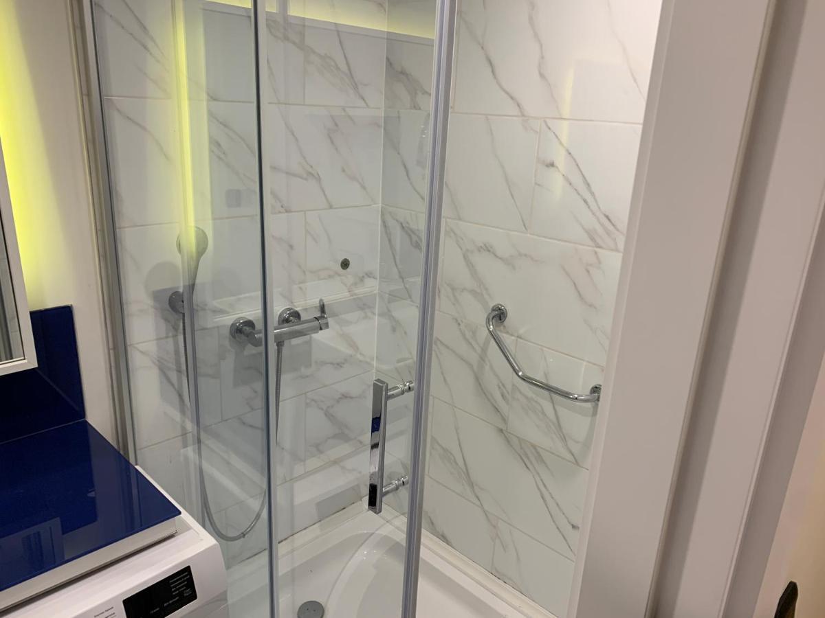 Vip Aparthotel Orbi City Sea View バトゥーミ エクステリア 写真