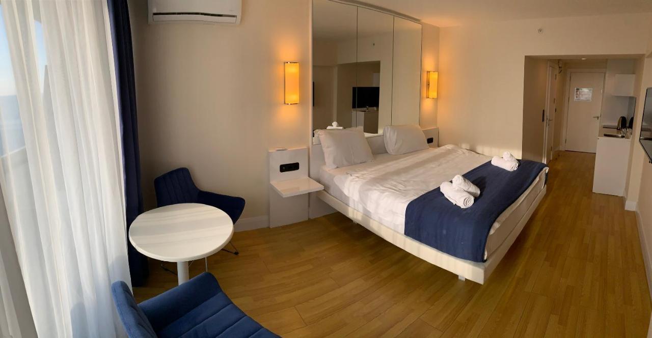 Vip Aparthotel Orbi City Sea View バトゥーミ エクステリア 写真