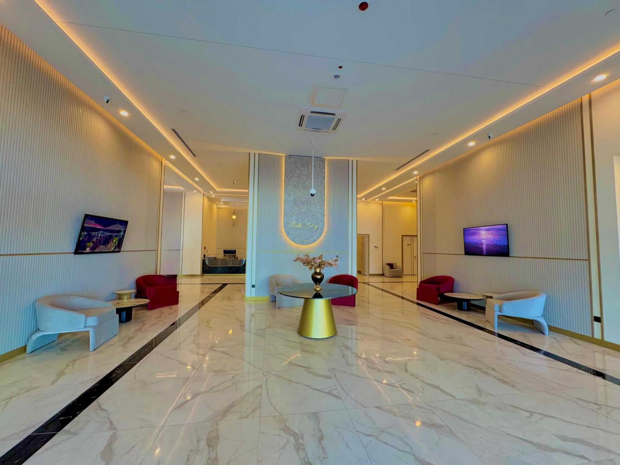Vip Aparthotel Orbi City Sea View バトゥーミ エクステリア 写真